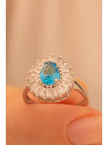 Kadın Gümüş Yüzük - Damla Model Mavi Topaz Taşlı Baget Süslemeli Rodyumlu Kadın Yüzük