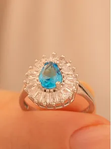 Kadın Gümüş Yüzük - Damla Model Mavi Topaz Taşlı Baget Süslemeli Rodyumlu Kadın Yüzük