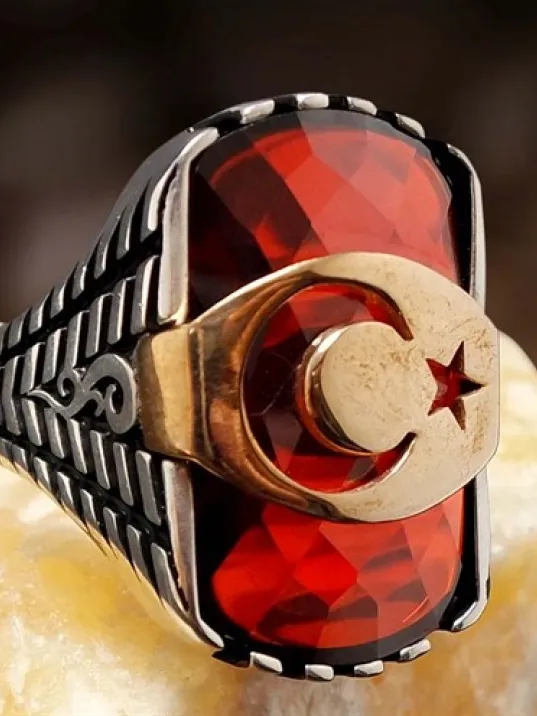 Kırmızı Zirkon Taşlı Ay Yıldızlı Erkek Gümüş Yüzük