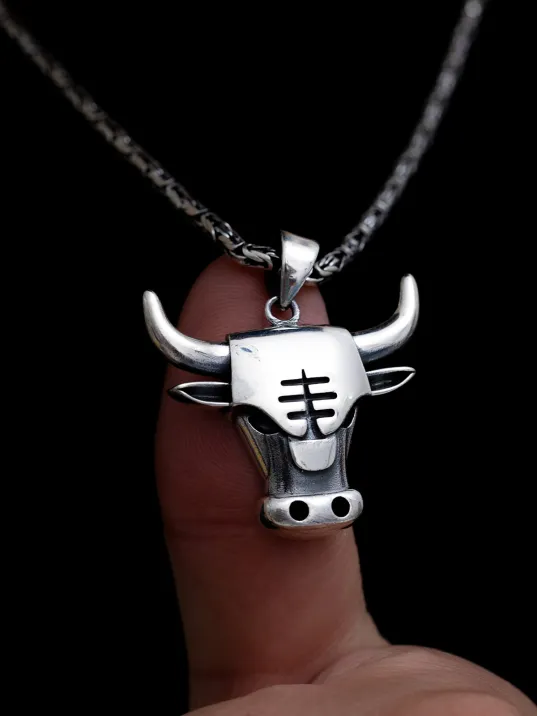 Erkek Gümüş Kolye - Chicago Bulls - Boğa Kafası Figürlü Erkek Kolye