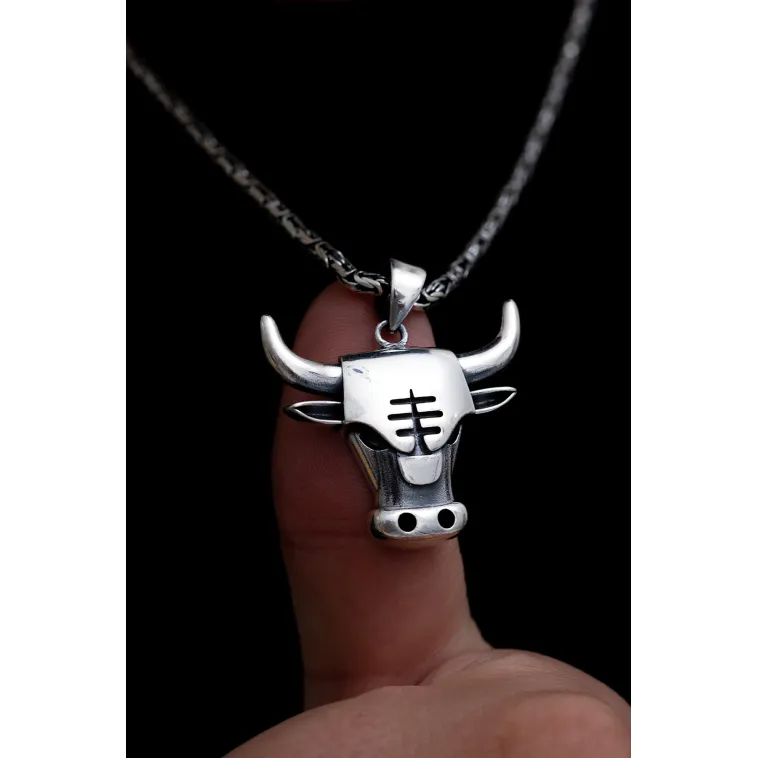 Erkek Gümüş Kolye - Chicago Bulls - Boğa Kafası Figürlü Erkek Kolye Erkek Gümüş Kolye - Chicago Bulls - Boğa Kafası Figürlü Erkek Kolye