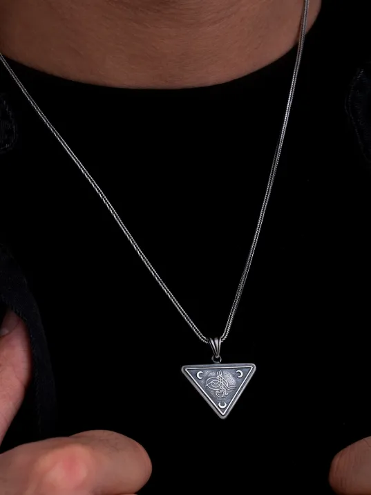 Gümüş Cevşen Muska Erkek Kolye Zincir Üç Hilal Tuğra Motifli Gümüş Cevşen Muska Erkek Kolye Zincir Üç Hilal Tuğra Motifli