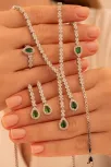 Kadın Gümüş Takı Seti - Peri Zümrüt Taşlı Damla Model Kolye, Bileklik, Yüzük, Küpe Tam Set