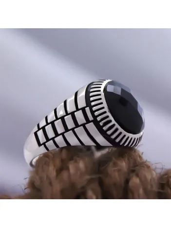 Siyah Oniks Kristal Kesim Yuvarlak Taşlı Özel Seri Erkek Gümüş Yüzük