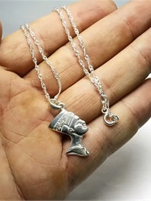 Antik Mısır Nefertiti Küçük Bayan Gümüş Kolye