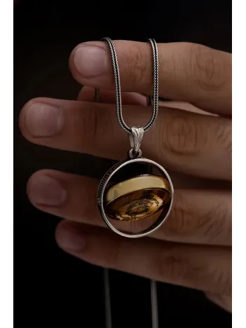 Erkek Turuncu Çift Taraflı Ayyıldız Ve Türk Yazılı Kartal Figürlü Gümüş Kehribar Kolye