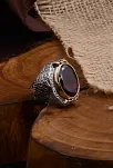 Yakut Garnet Taşlı Yanı Gravür İşlemeli Erkek Gümüş Yüzük