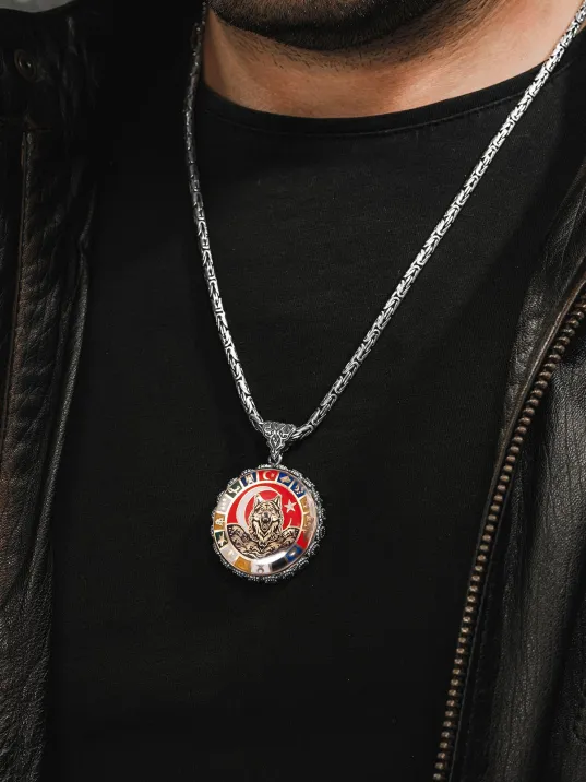 Erkek Gümüş Kolye - 16 Türk Devleti Bayrakları İşlemeli Bozkurt Kral Zincirli Erkek Kolye