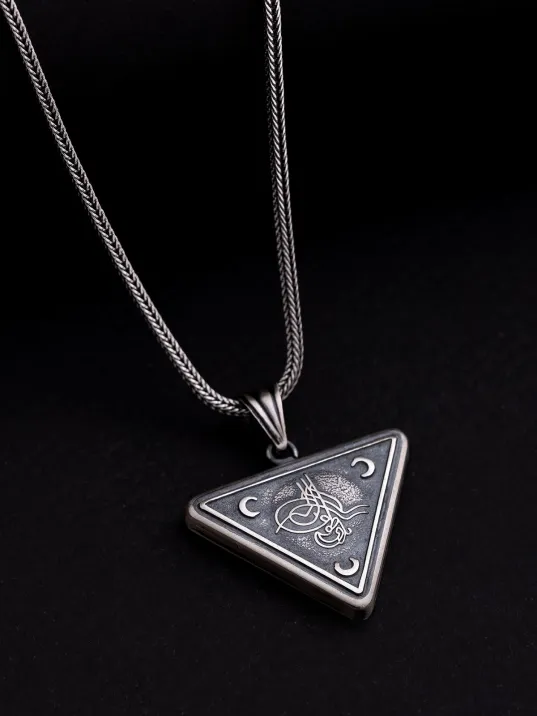 Gümüş Cevşen Muska Erkek Kolye Zincir Üç Hilal Tuğra Motifli Gümüş Cevşen Muska Erkek Kolye Zincir Üç Hilal Tuğra Motifli
