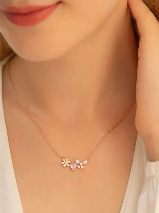 Kadın Gümüş Kolye - Rose Altın Kaplama Zirkon Taşlı Kalp Motifli Gümüş Kolye Kadın Gümüş Kolye - Rose Altın Kaplama Zirkon Taşlı Kalp Motifli Gümüş Kolye