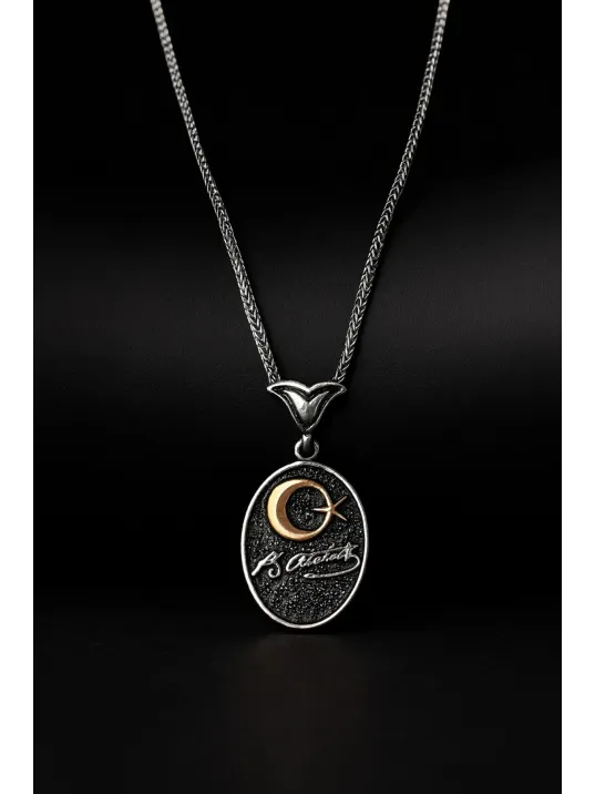 Erkek Gümüş Kolye - Oval Ay Yıldız Motifli Mustafa Kemal Atatürk İmzalı Gümüş Kolye