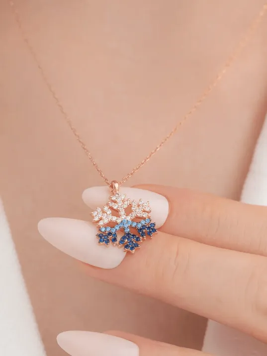 Mix Taşlı Kar Tanesi Model Kadın Gümüş Kolye GKLKRTNSMD1-ROS