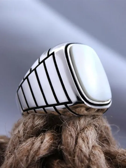 Beyaz Sedef Taşlı Özel Seri Erkek Gümüş Yüzük