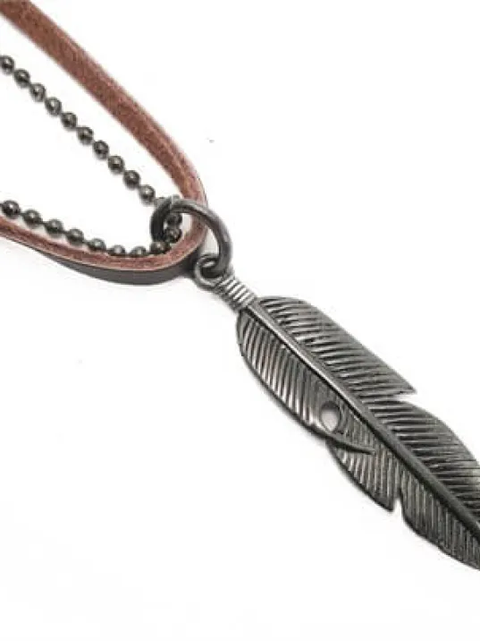 Tüy Kahverengi Erkek Deri Kolye Tüy Kahverengi Erkek Deri Kolye