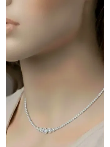 Parla Model Zirkon Taşlı Gümüş Su Yolu Kadın Kolye Parla Model Zirkon Taşlı Gümüş Su Yolu Kadın Kolye