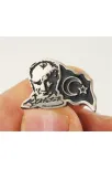 Atatürk İmzalı Siluetli Ve Bayraklı Gümüş Rozet Atatürk İmzalı Siluetli Ve Bayraklı Gümüş Rozet