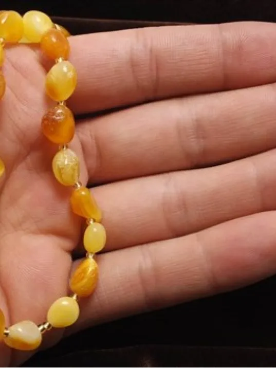 Çocuk Diş Damla Kehribar Kolyesi Çocuk Diş Damla Kehribar Kolyesi