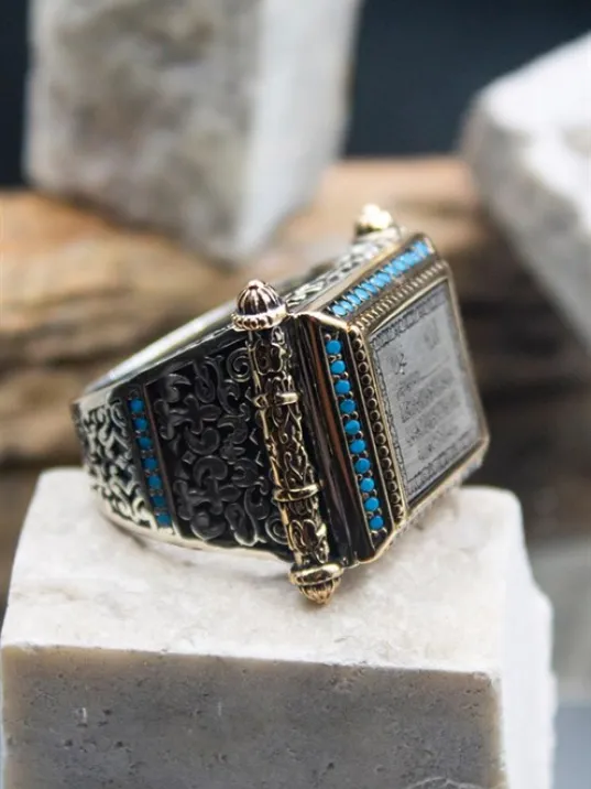 Nazar Ayeti İşlemeli Safir Taşlı Erkek Gümüş Yüzük GYZYZKEND05-SYH Nazar Ayeti İşlemeli Safir Taşlı Erkek Gümüş Yüzük GYZYZKEND05-SYH