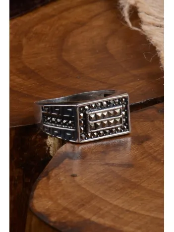 Dikdörtgen Model Markazit Taşlı Erkek Gümüş Yüzük