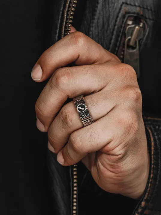 Erkek Gümüş Yüzük - Kral Zincirli Zülfikar Kılıcı İşlemeli Erkek Yüzük