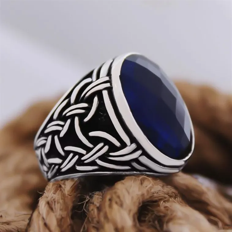 Lacivert Safir Kristal Kesim Taşlı Örme Desen Özel Seri Erkek Gümüş Yüzük Lacivert Safir Kristal Kesim Taşlı Örme Desen Özel Seri Erkek Gümüş Yüzük