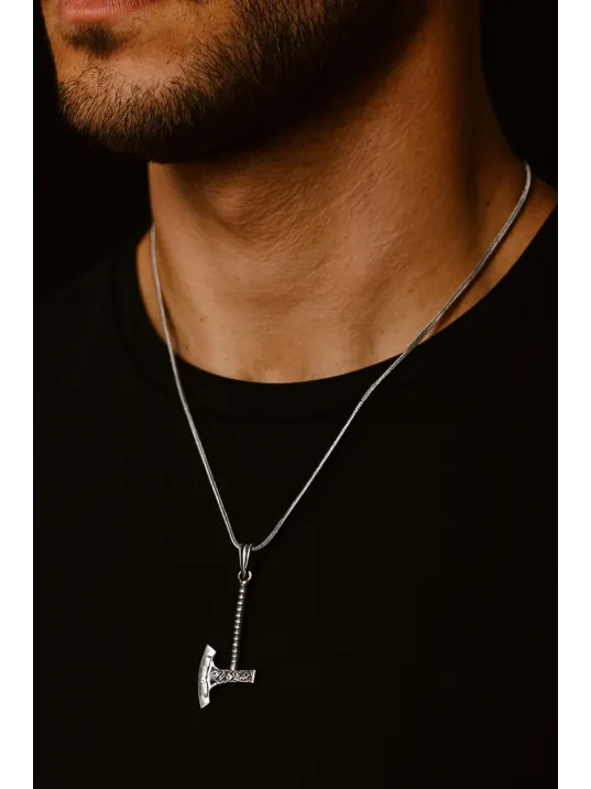 Erkek Balta Figürlü Gümüş Kolye – Viking Savaşçı Modeli