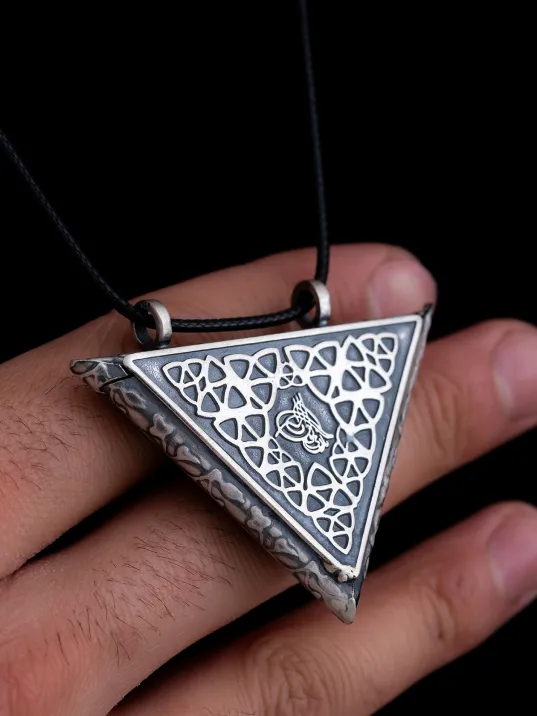 Tuğralı Selçuklu Motifli Erkek Gümüş Cevşen Muska Kolye Haznesi Büyük Boy