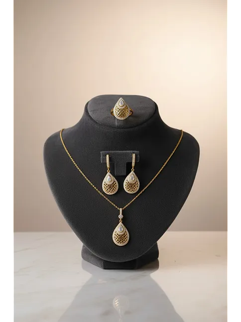 Kadın Gümüş Kolye Yüzük Küpe Set - Damla Model 22 Ayar Altın Kaplama Zirkon Taşlı Gümüş Set Kadın Gümüş Kolye Yüzük Küpe Set - Damla Model 22 Ayar Altın Kaplama Zirkon Taşlı Gümüş Set