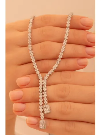 Kadın Gümüş Kolye - Sultan Baget Taşlı Zirkon Süslemeli Kadın Kolye