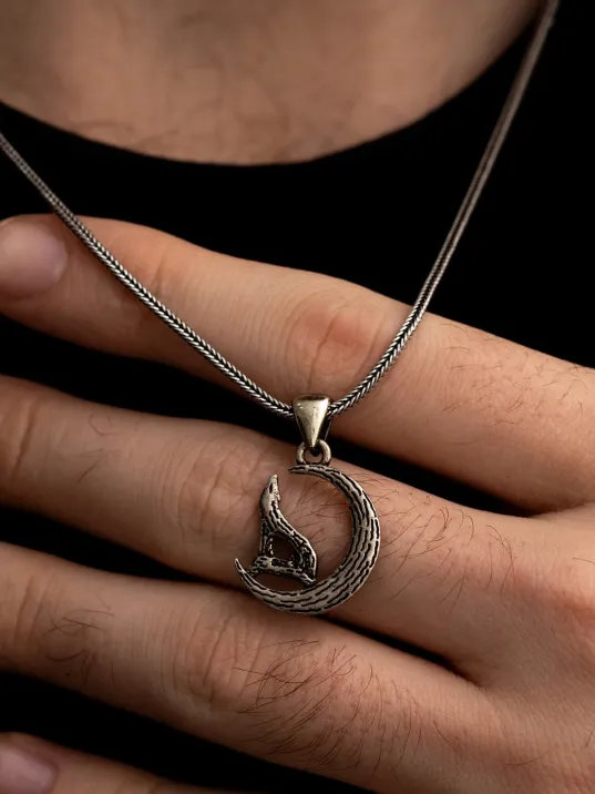 Erkek Gümüş Kolye - Çizgili Desenli Hilal Bozkurt Gümüş Kolye Erkek Gümüş Kolye - Çizgili Desenli Hilal Bozkurt Gümüş Kolye