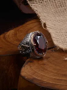 Garnet (Kırmızı) Taşlı Yanı Selçuklu Arma ve Hilal Yıldız İşlemeli Erkek Gümüş Yüzük