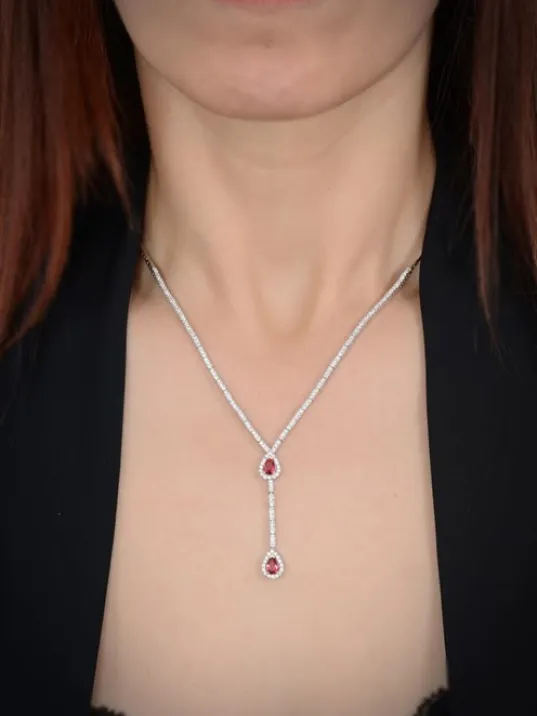 Ela Bayan Yakut Taşlı Gümüş Su Yolu Set - Kolye, Bileklik, Küpe, Yüzük