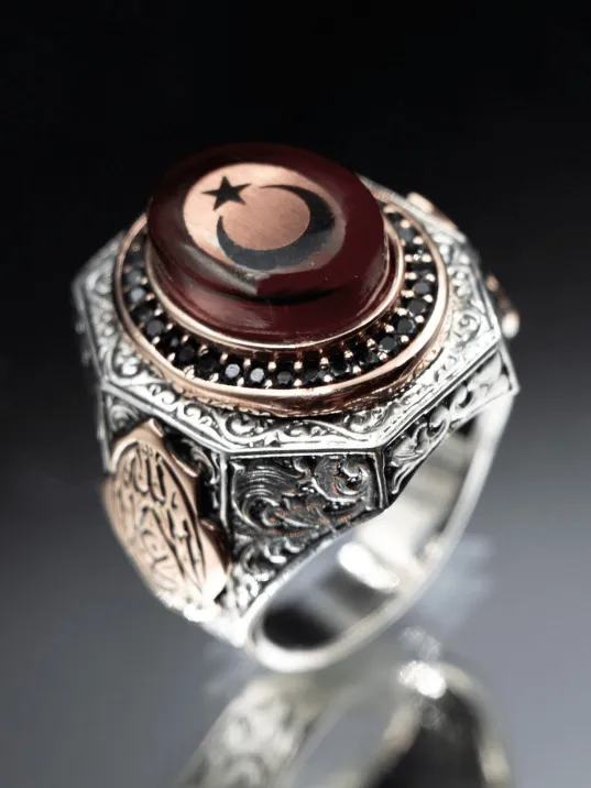 Kehribar Taşlı Ayyıldız Bayrak İşlemeli 925 Ayar Erkek Gümüş Yüzük