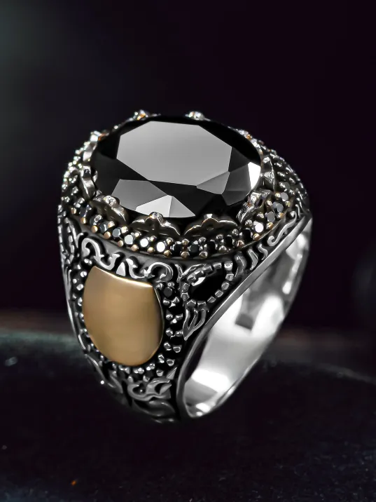 Erkek Gümüş Yüzük - Siyah Zirkon Taşlı Yanı Harf Yazılabilir Erkek Yüzük