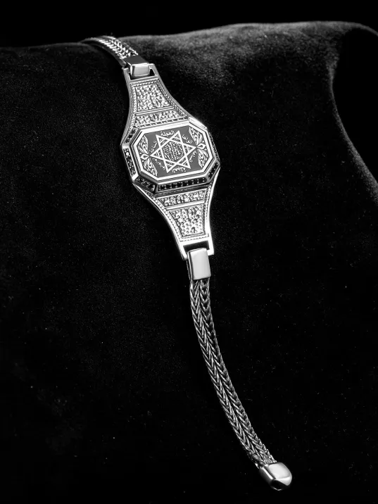 Erkek Gümüş Bileklik - Hz Süleyman İşlemeli Tilkikuyruğu Zincirli Model 2 Erkek Bileklik Erkek Gümüş Bileklik - Hz Süleyman İşlemeli Tilkikuyruğu Zincirli Model 2 Erkek Bileklik