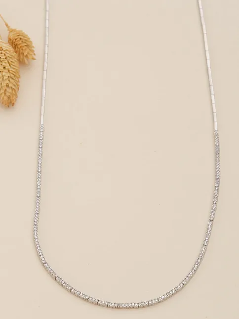Kadın Gümüş Kolye -Duru Zirkon Taşlı Model Kadın Kolye