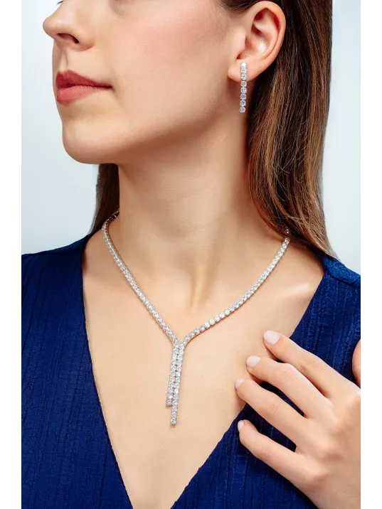 Kadın Bijuteri Kolye Küpe Set - Vera Model Baget ve Zirkon Taşlı Zarif Su Yolu Set Kadın Bijuteri Kolye Küpe Set - Vera Model Baget ve Zirkon Taşlı Zarif Su Yolu Set