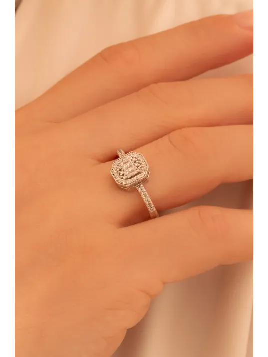 Kadın Gümüş Yüzük - Perihan Baget Taşlı Zirkon Süslemeli Kadın Yüzük