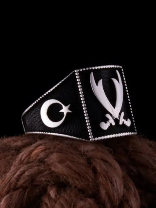 Erkek Gümüş Yüzük Ayyıldız Ve Çift Hz. Ali Zülfikar Kılıcı İşlemeli Siyah Oniks Taşlı Erkek Gümüş Yüzük