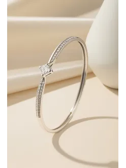 Kadın Tektaş Gümüş Bileklik – Prenses Kesim Ve Işıltılı Sıra Zirkon Taşlı Model Bilezik