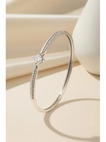 Kadın Tektaş Gümüş Bileklik – Prenses Kesim Ve Işıltılı Sıra Zirkon Taşlı Model Bilezik