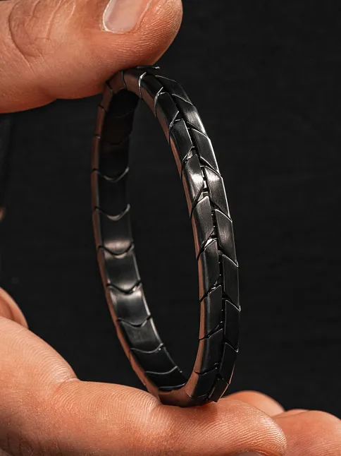 Magnum Flex Siyah Kelepçe Model - Mat Esnek Manyetik Çelik Erkek Bileklik