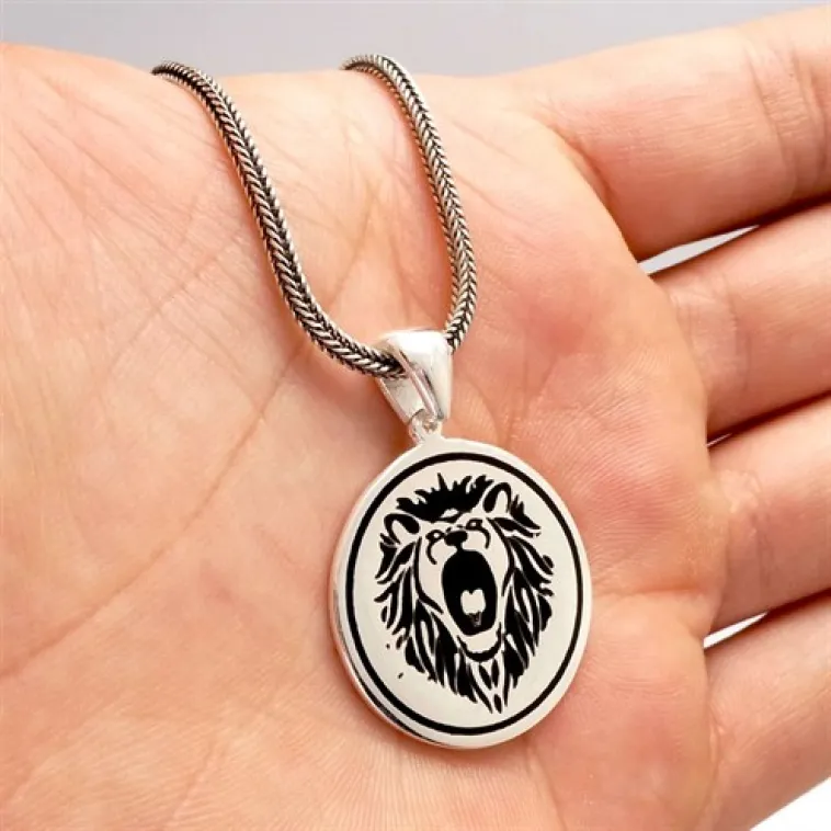 Aslan Figürlü Erkek Gümüş Kolye Zincir Aslan Figürlü Erkek Gümüş Kolye Zincir