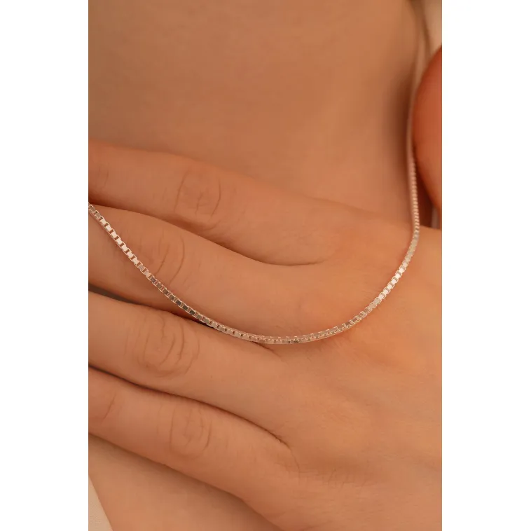Kadın Gümüş Kolye - 925 Ayar 1.5 mm Küp Zincir Gümüş Kolye Kadın Gümüş Kolye - 925 Ayar 1.5 mm Küp Zincir Gümüş Kolye