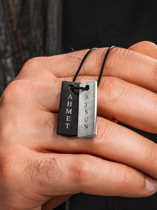 Corelum Secret Çelik İsimli Silindir Erkek Kolye 3 cm Parlak Gizli Tasarım