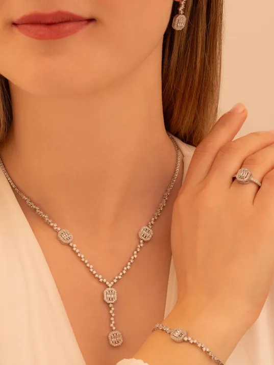 Kadın Gümüş Takı Seti - Nevrez Baget Taşlı Zirkon Süslemeli Kolye, Bileklik, Yüzük, Küpe Tam Set Kadın Gümüş Takı Seti - Nevrez Baget Taşlı Zirkon Süslemeli Kolye, Bileklik, Yüzük, Küpe Tam Set