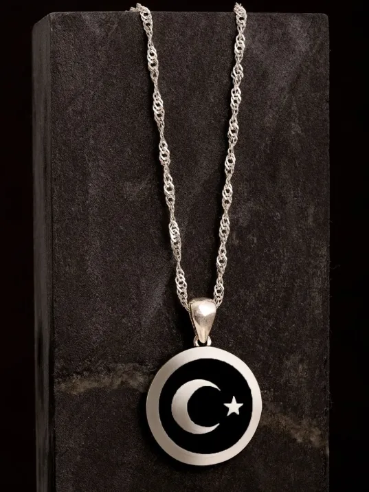 Kadın Gümüş Kolye - Türk Bayrağı Ay Yıldız Kadın Gümüş Kolye Zincir Kadın Gümüş Kolye - Türk Bayrağı Ay Yıldız Kadın Gümüş Kolye Zincir