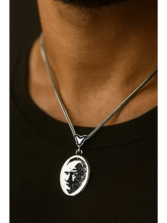 Erkek Gümüş Kolye - Oval Atatürk Motifli Erkek Gümüş