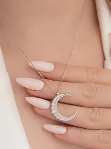 Zirkon Taşlı Hilal Model 2 Kadın Gümüş Kolye GKLGMSHLLM2-GMS