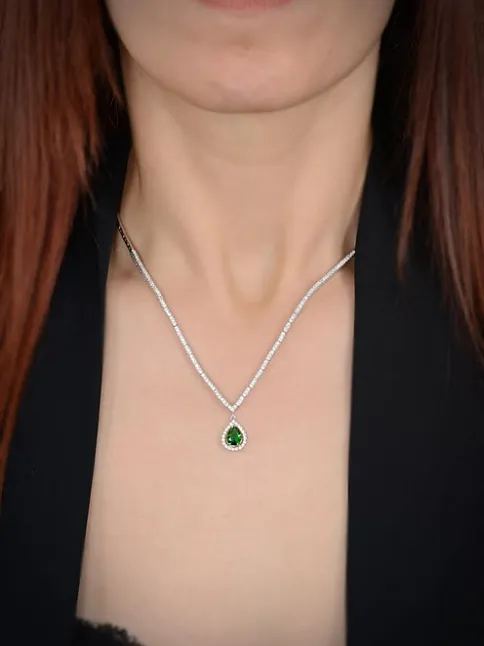 Venessa Bayan Zümrüt Taşlı Gümüş Su Yolu Set - Kolye, Bileklik, Küpe, Yüzük